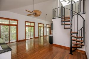 PINEAPPLE BLUFF - Residential