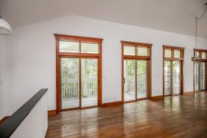 PINEAPPLE BLUFF - Residential