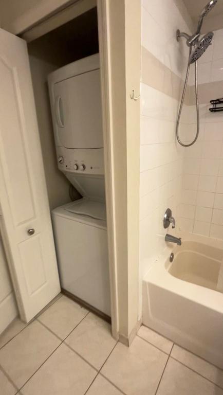 RESIDENCES AT LEGACY PLACE CONDO - Residential Lease