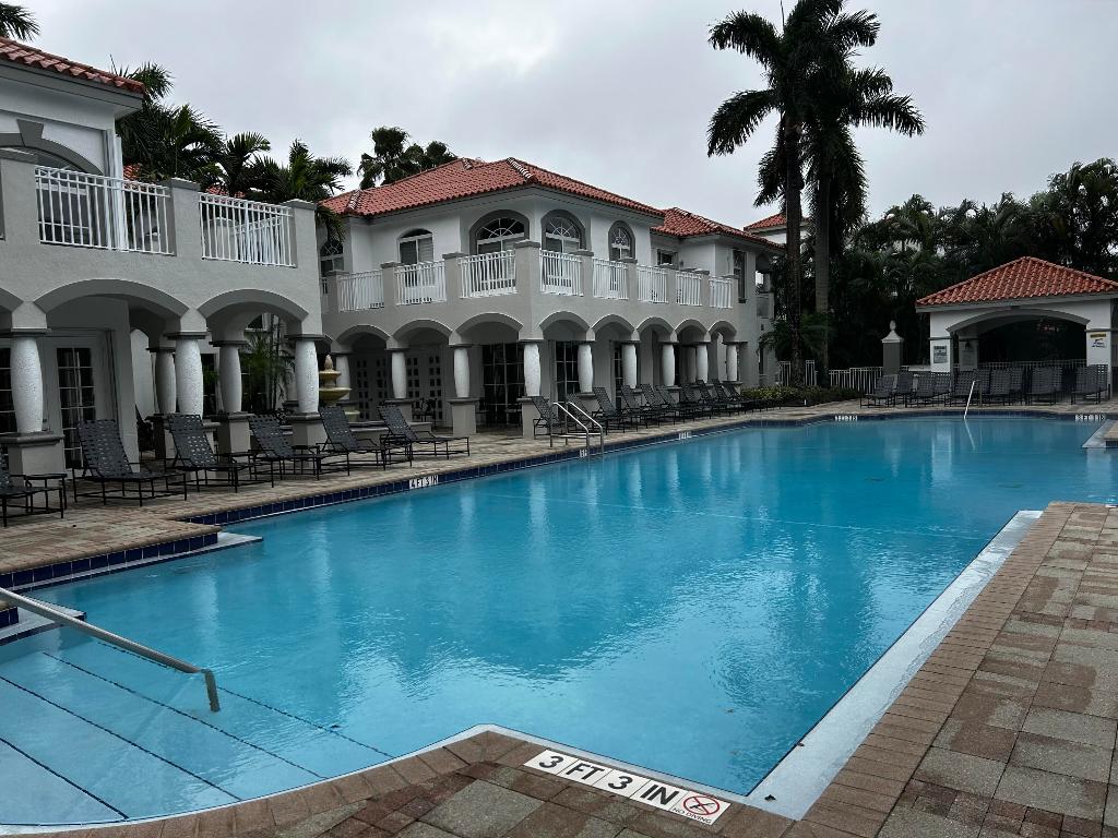 RESIDENCES AT LEGACY PLACE CONDO - Residential Lease