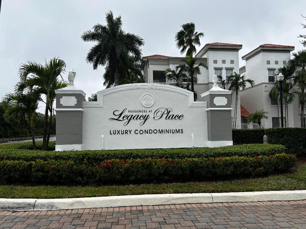 RESIDENCES AT LEGACY PLACE CONDO - Residential Lease