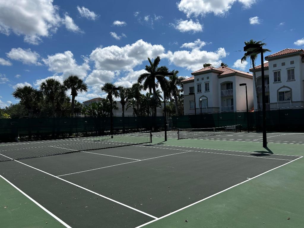 RESIDENCES AT LEGACY PLACE CONDO - Residential Lease