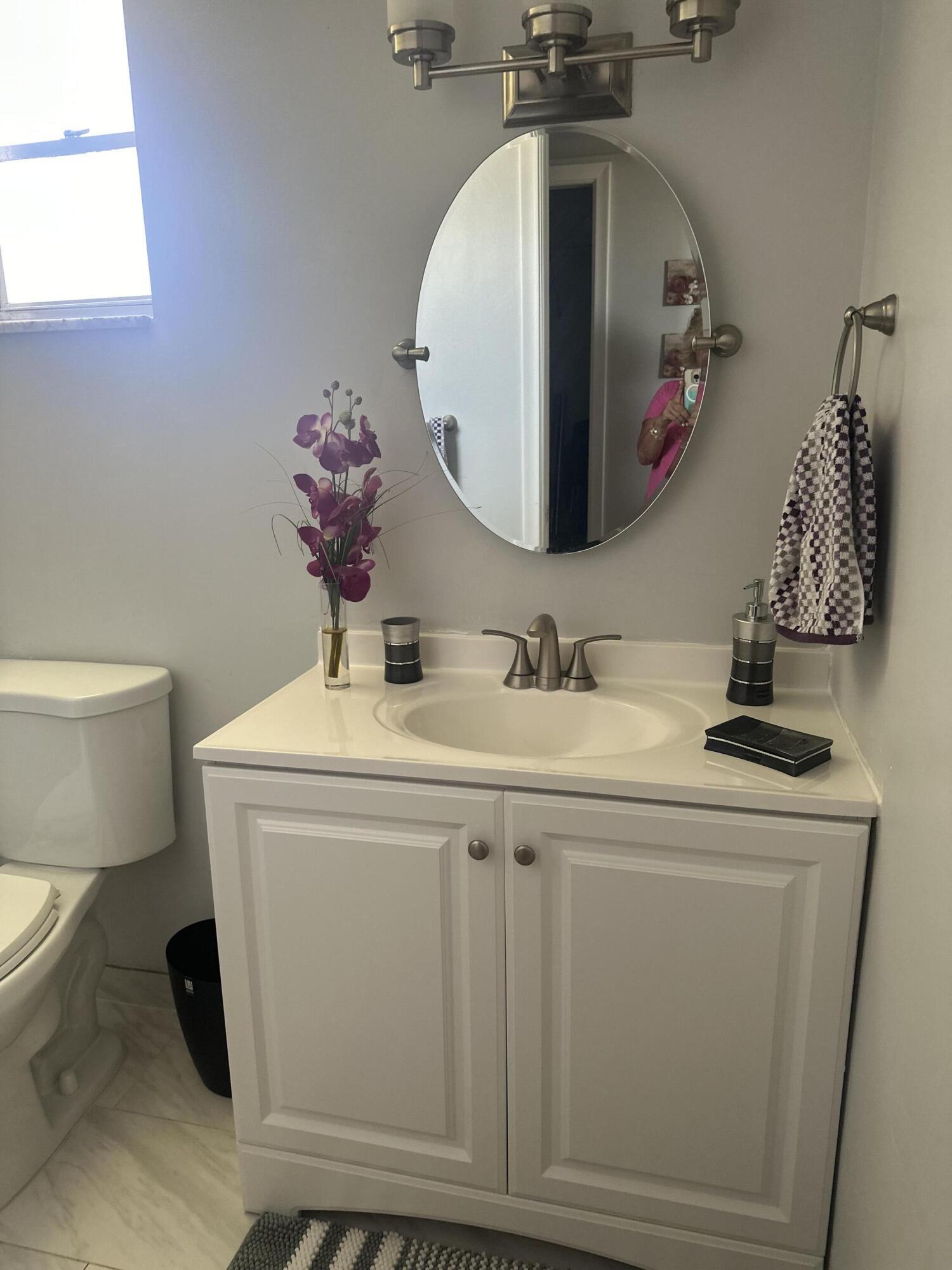 LAKE CLARKE GARDENS CONDO 22 - Residential