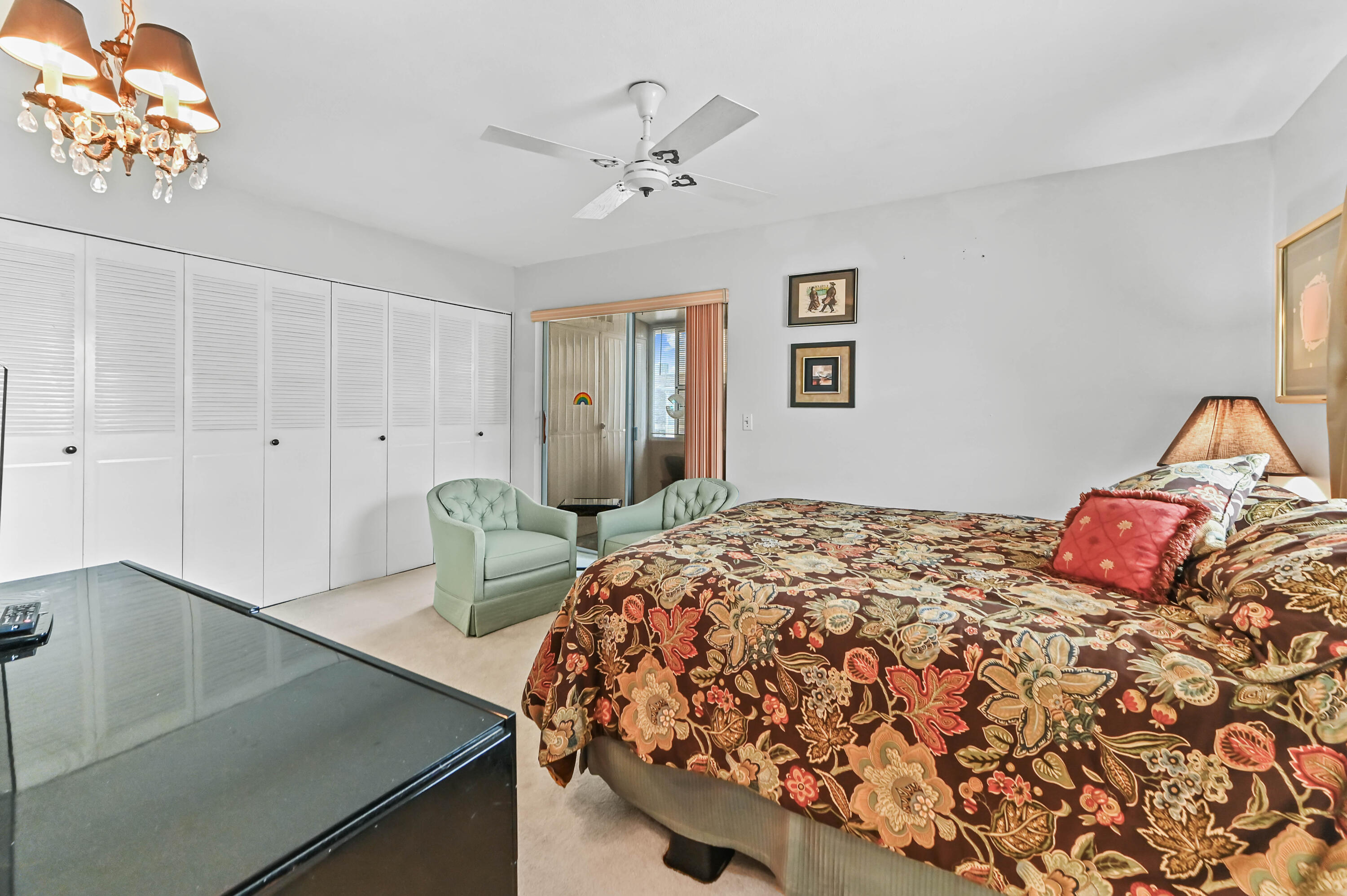 KINGS POINT SAXONY CONDOS - Residential
