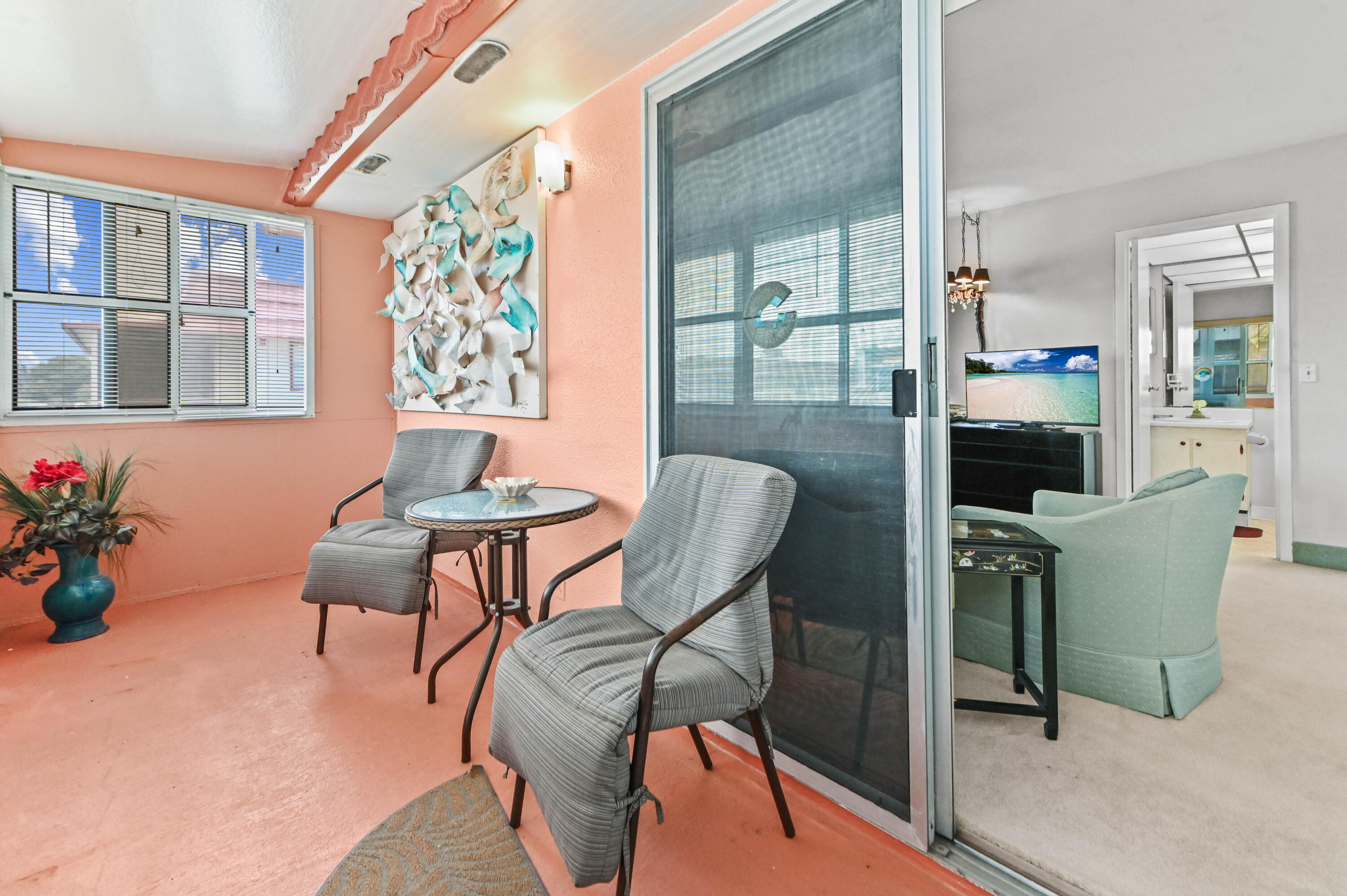 KINGS POINT SAXONY CONDOS - Residential