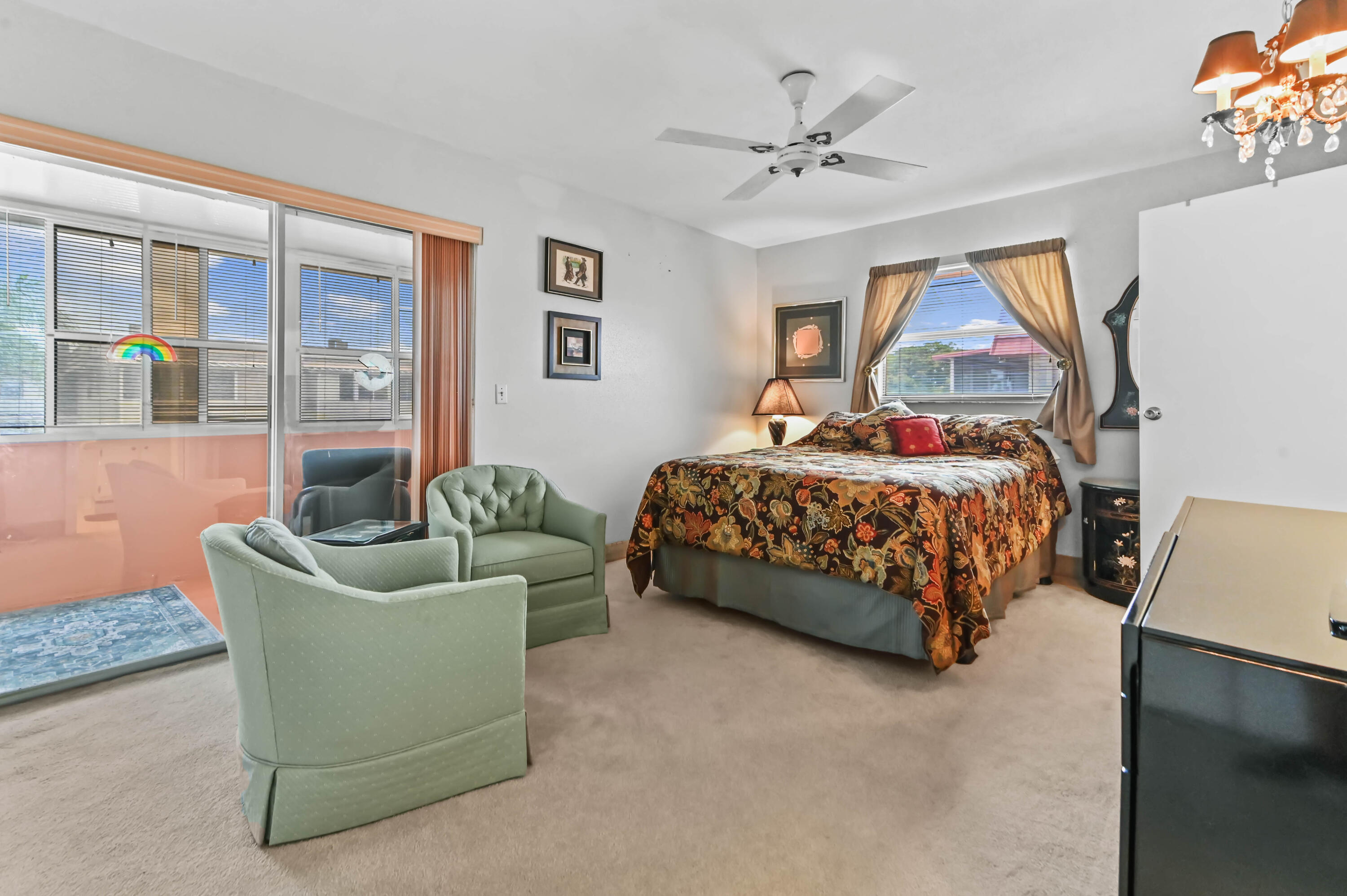 KINGS POINT SAXONY CONDOS - Residential