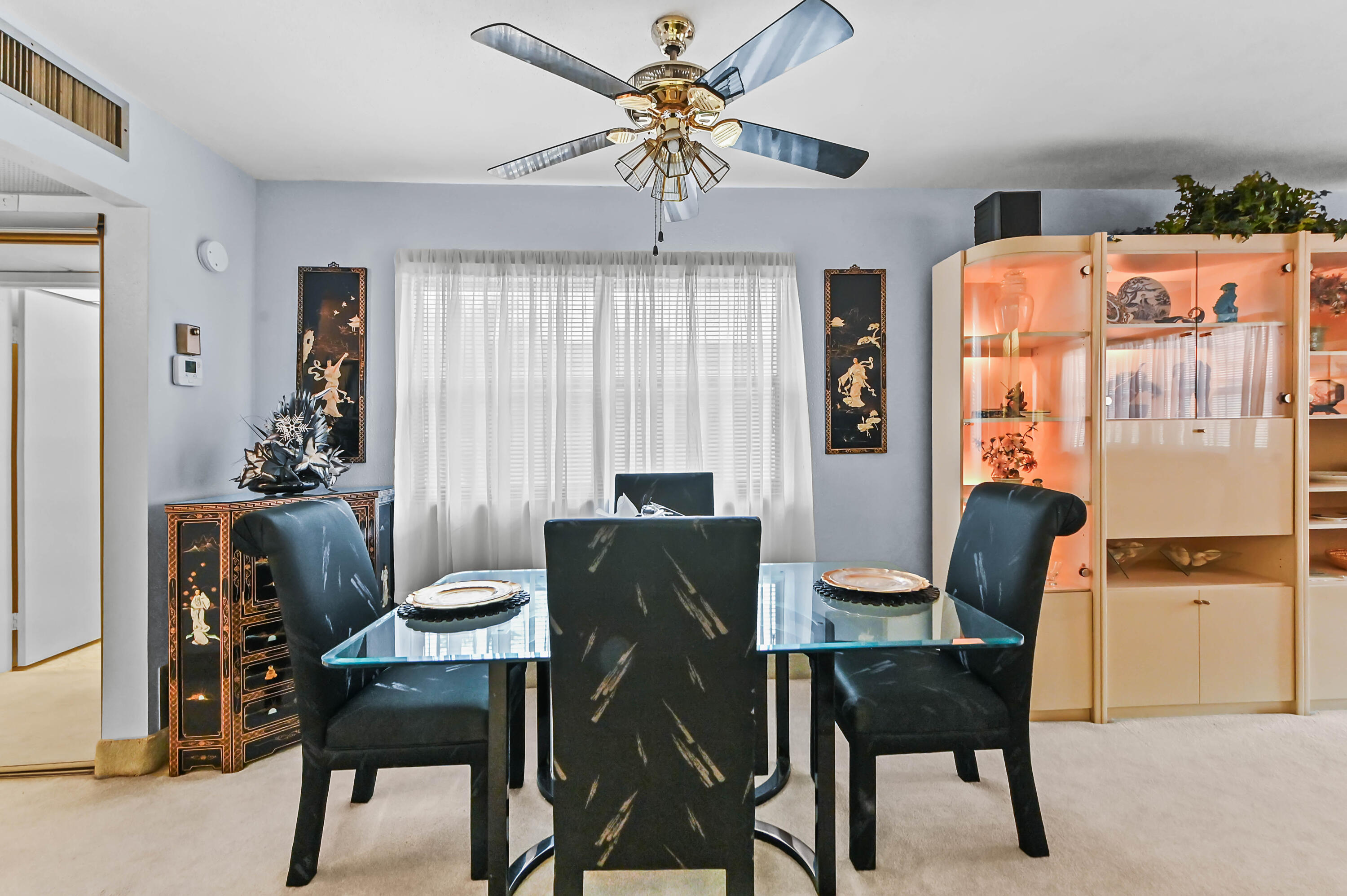 KINGS POINT SAXONY CONDOS - Residential
