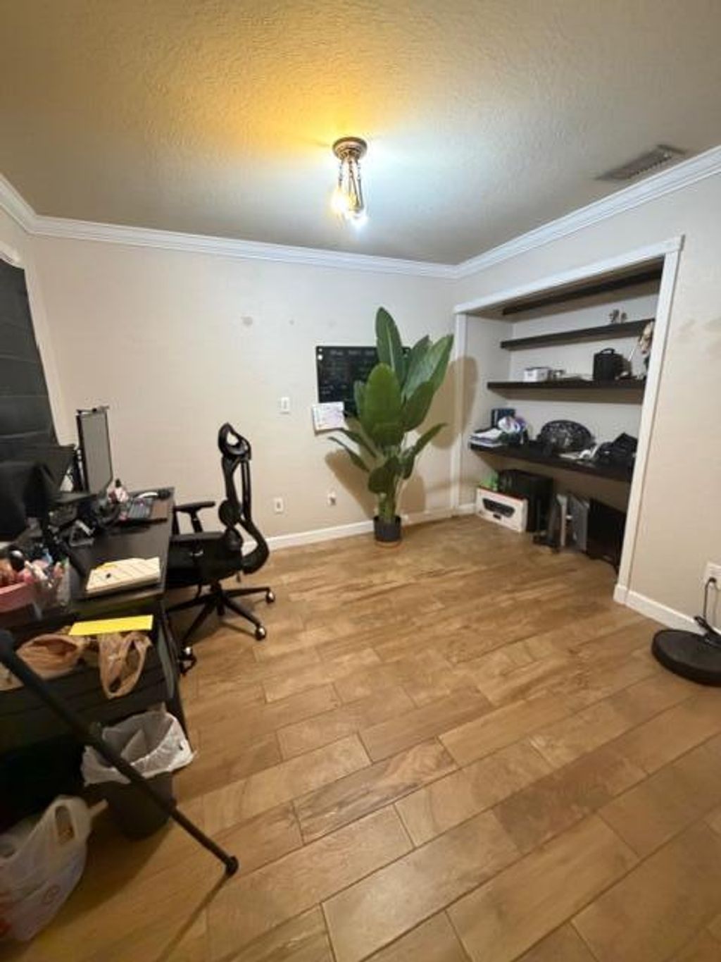 Photo of 15061 Norfolk Lane, Davie, FL 33331 (MLS # B26013928)