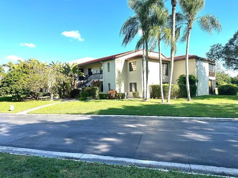 8305 Casa Del Lago E Boca Raton FL 33433