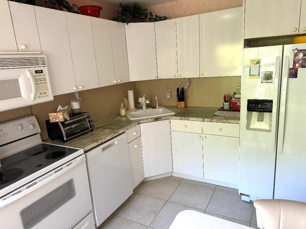 8305 Casa Del Lago E