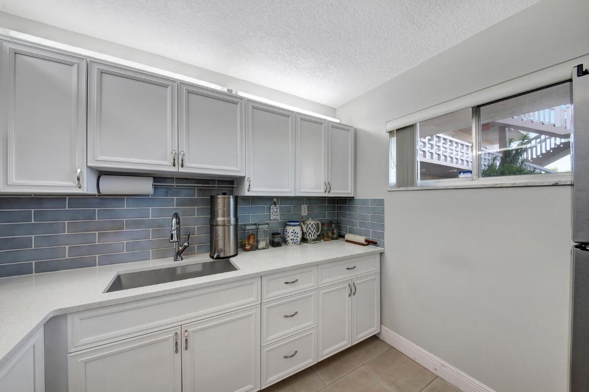 LAKE CLARKE GARDENS CONDO 22 - Residential Lease