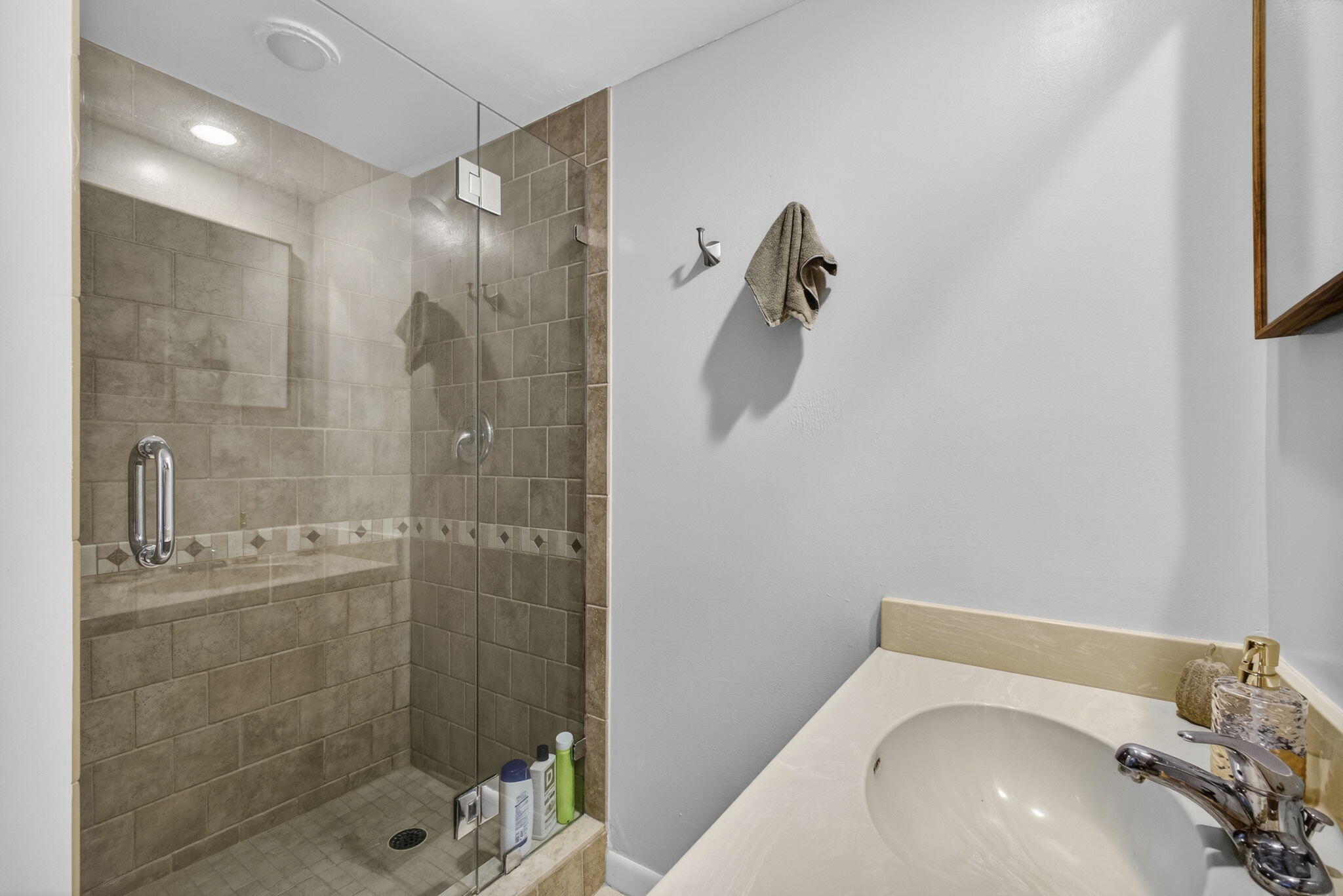VILLAGE OF SANDALWOOD LAKES 1 - Residential