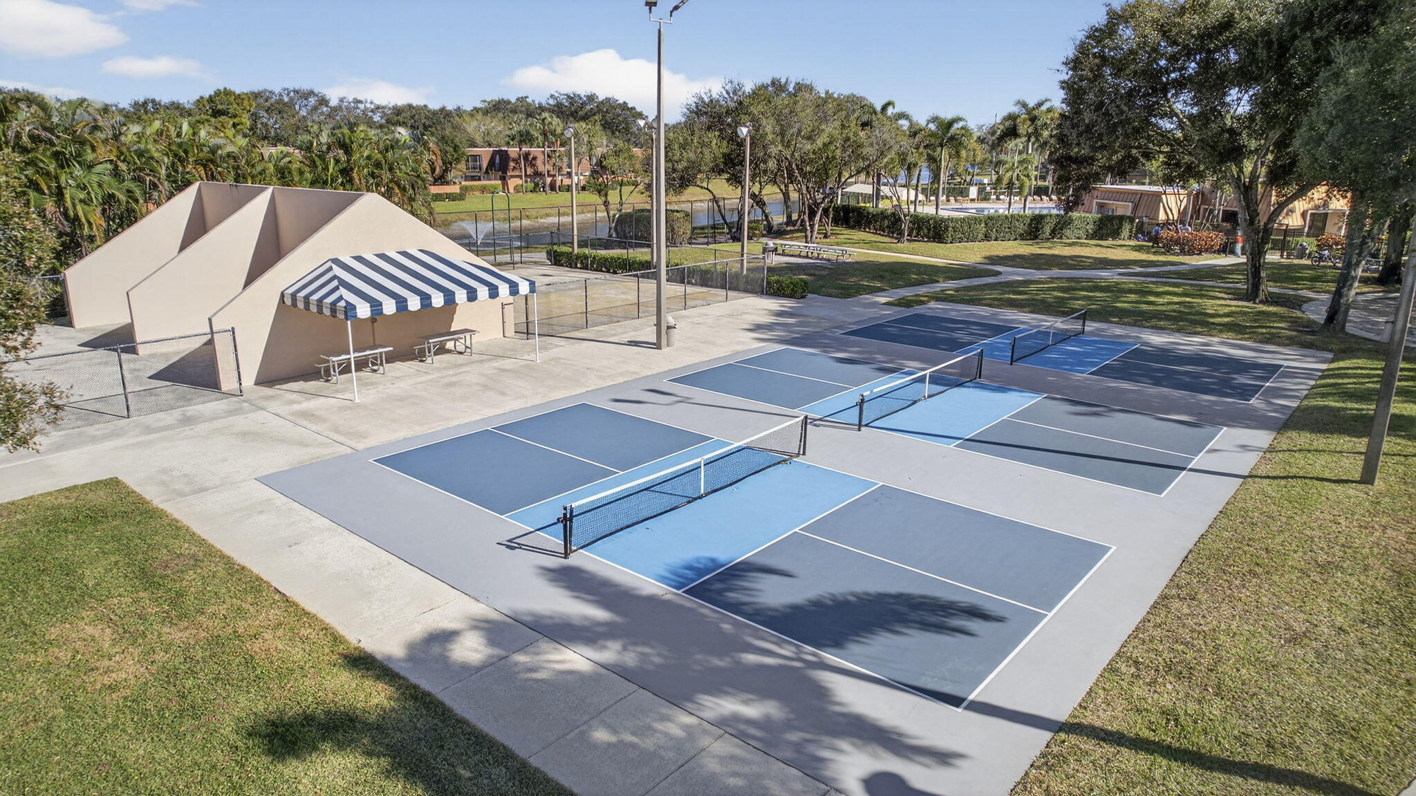 VILLAGE OF SANDALWOOD LAKES 1 - Residential
