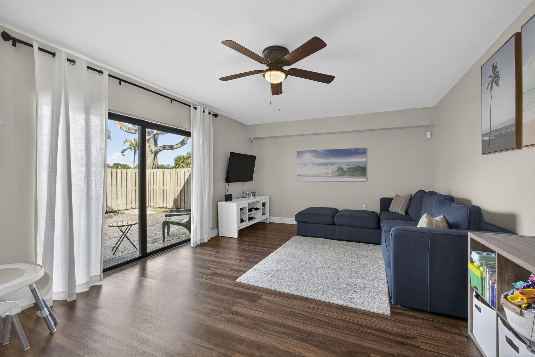 VILLAGE OF SANDALWOOD LAKES 1 - Residential