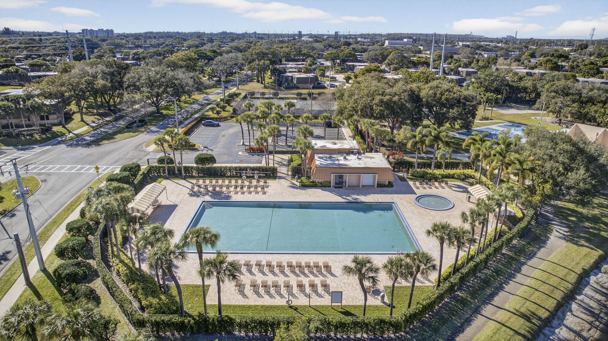 VILLAGE OF SANDALWOOD LAKES 1 - Residential