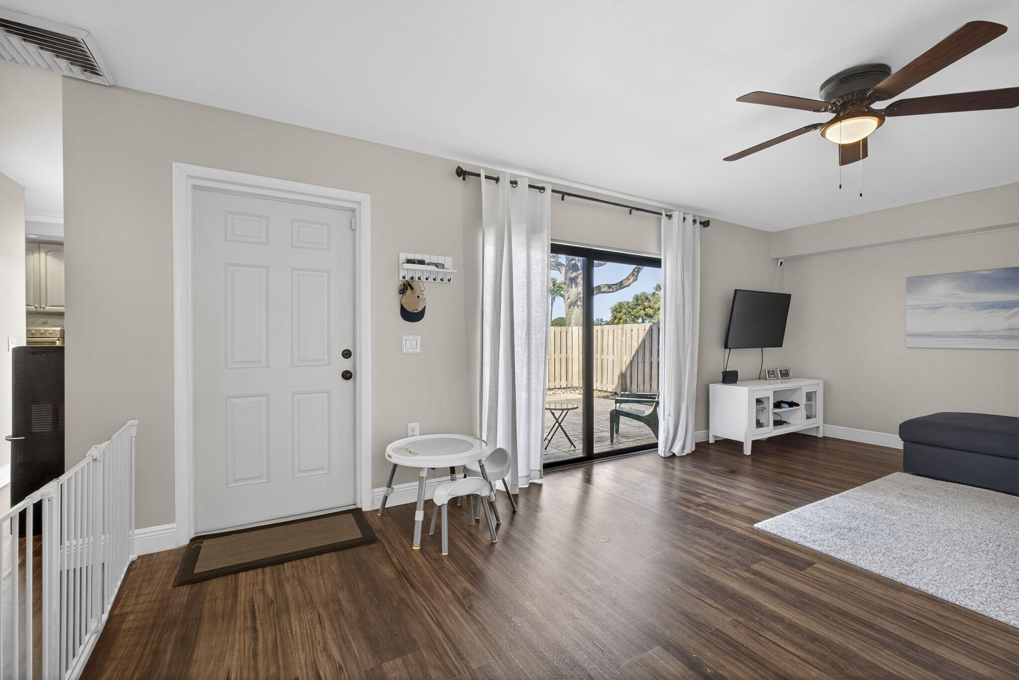 VILLAGE OF SANDALWOOD LAKES 1 - Residential