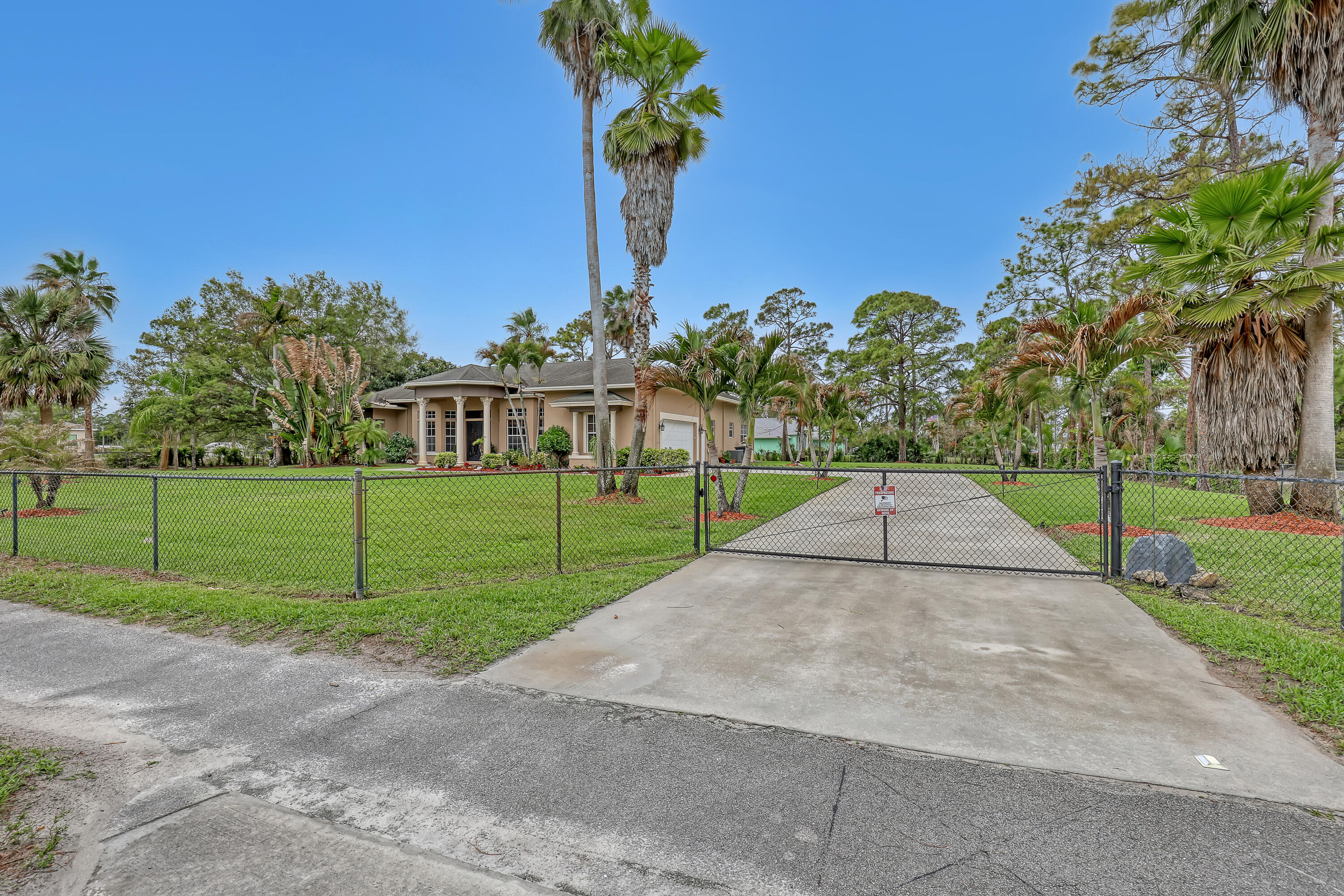 Acreage & Unrec (The Acreage) - Residential