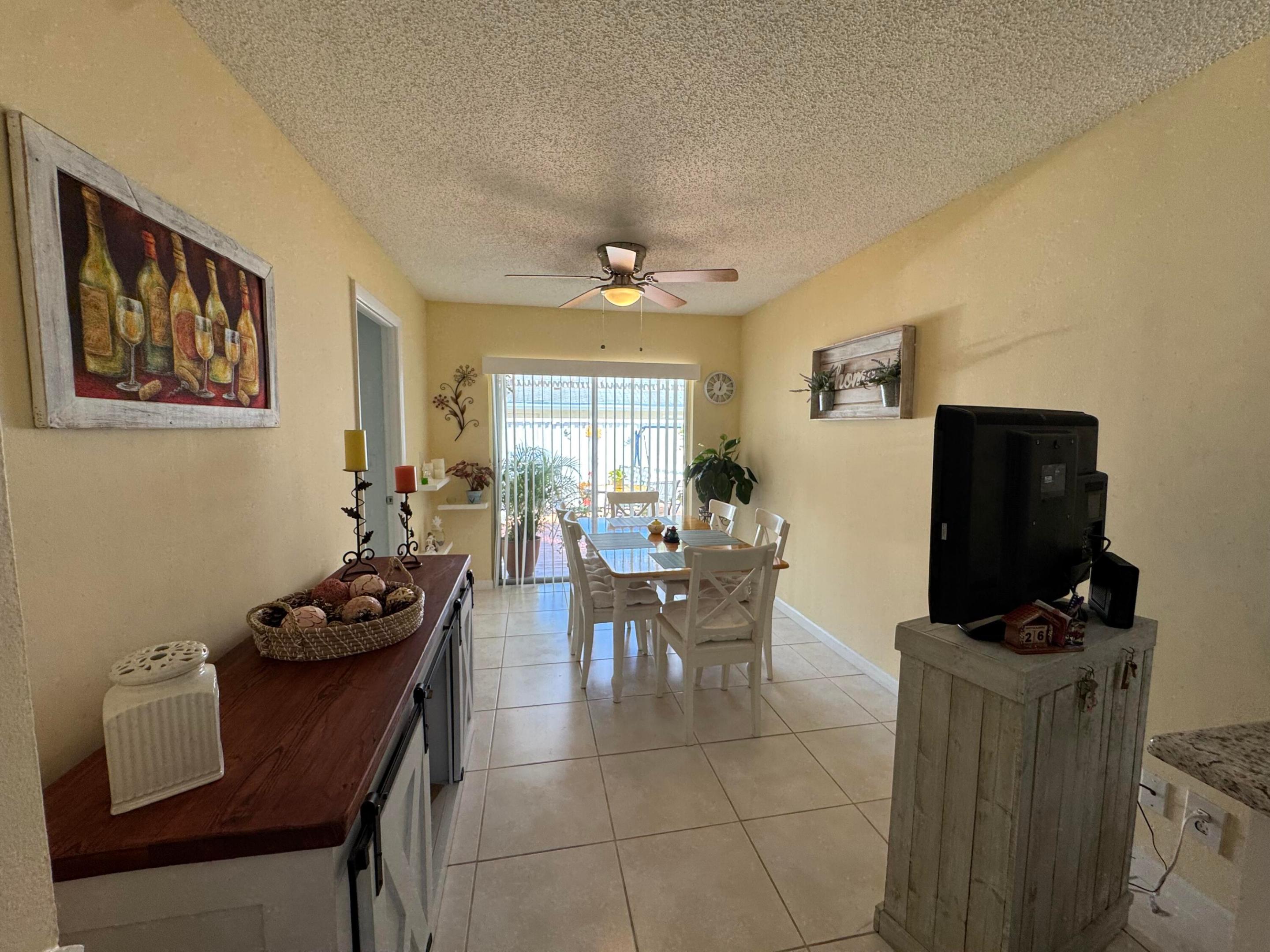 PALM BEACH VILLAS II - Residential