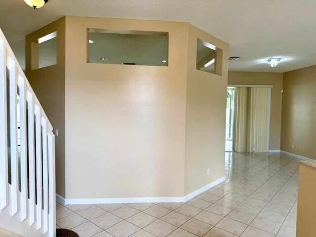 Photo of 7228 Chesapeake Circle, Boynton Beach, FL 33436 (MLS # R11133321)