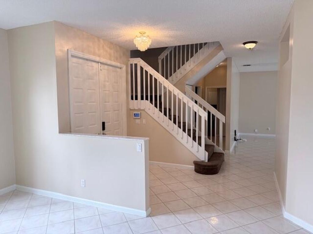 Photo of 7228 Chesapeake Circle, Boynton Beach, FL 33436 (MLS # R11133321)