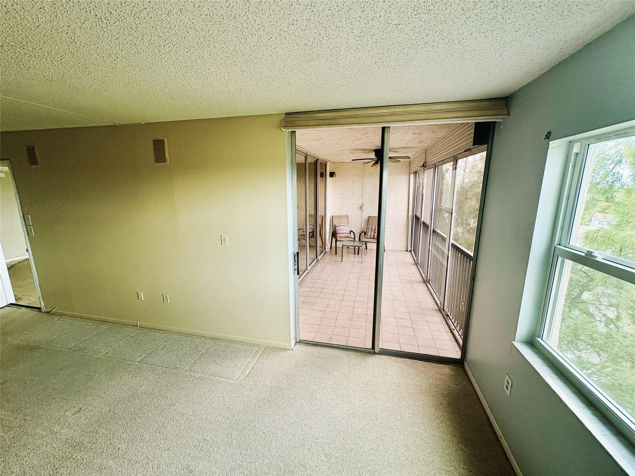 18TH HOLE AT INVERRARY CONDO - Residential Lease