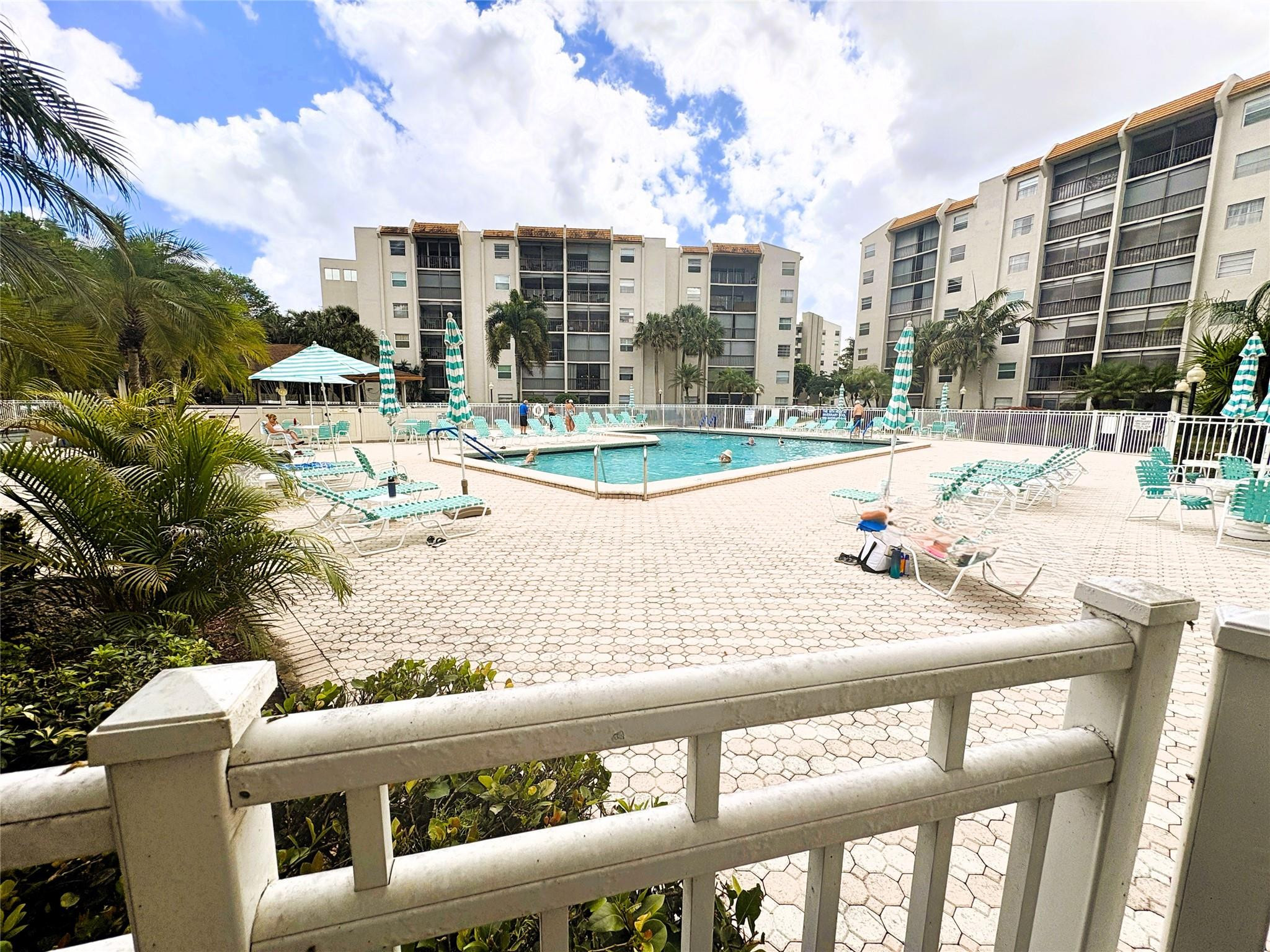 18TH HOLE AT INVERRARY CONDO - Residential Lease