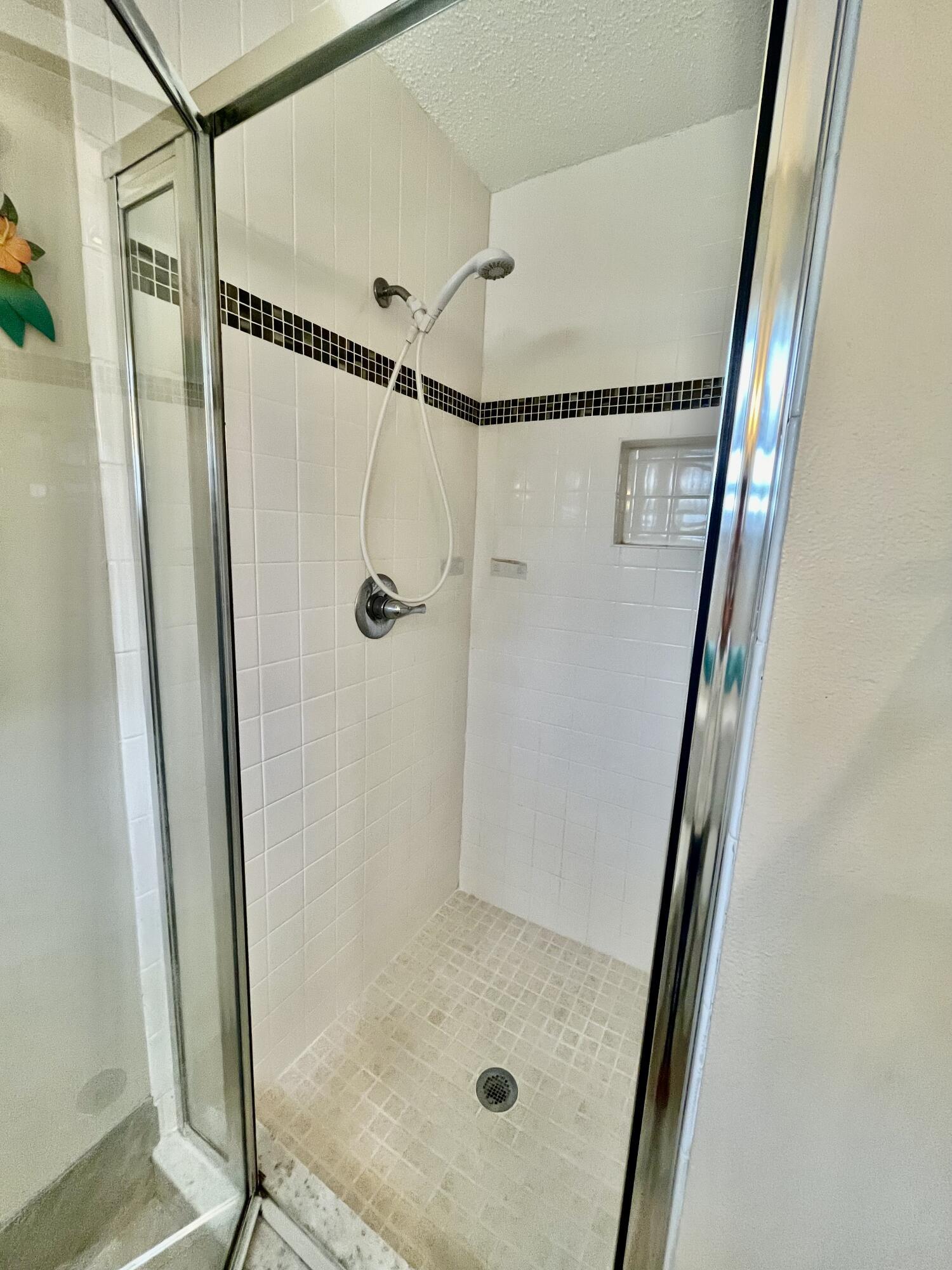 PALM BEACH LEISUREVILLE SEC 6 - Residential