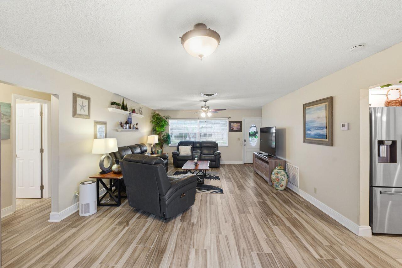 PALM BEACH LEISUREVILLE SEC 6 - Residential