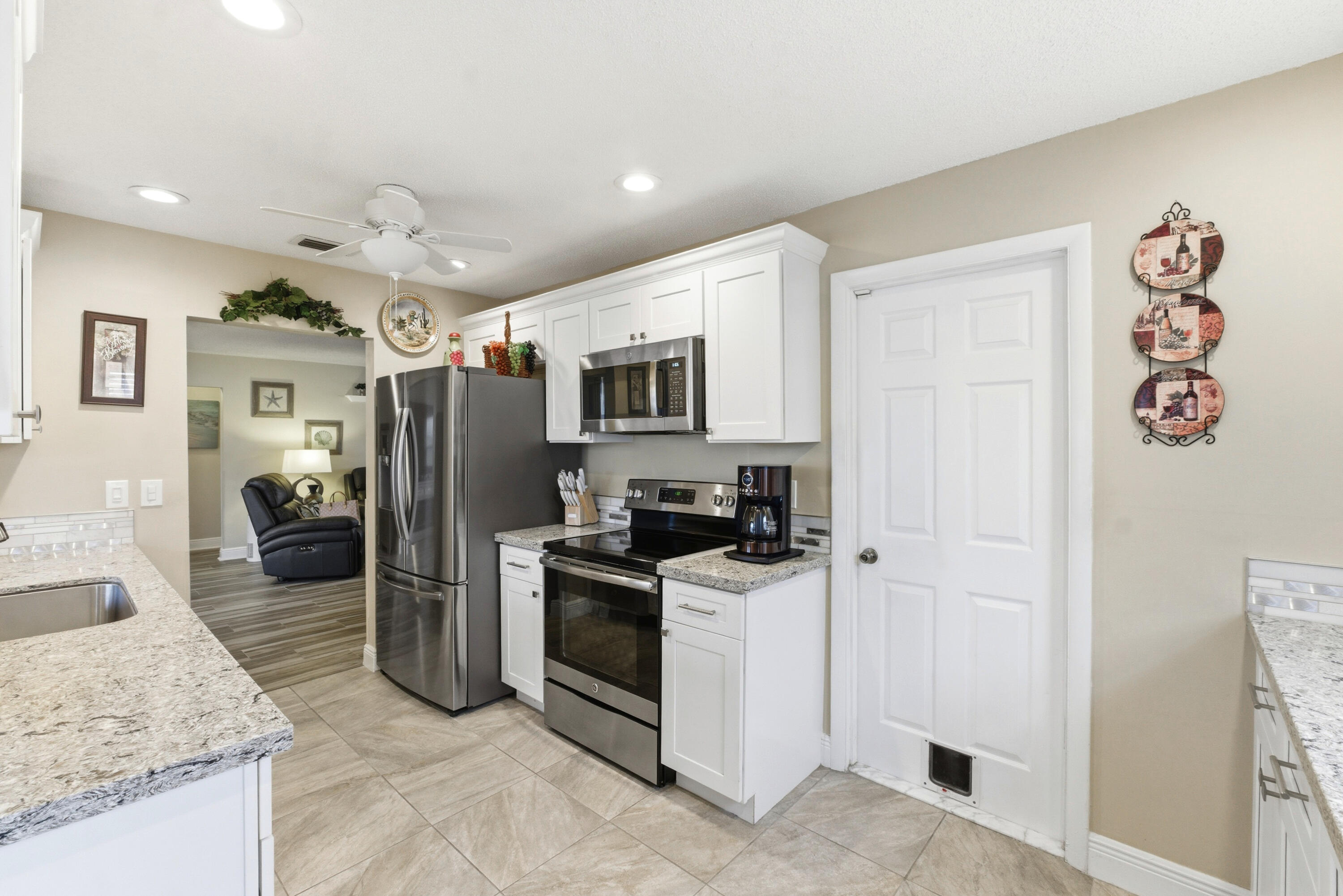 PALM BEACH LEISUREVILLE SEC 6 - Residential