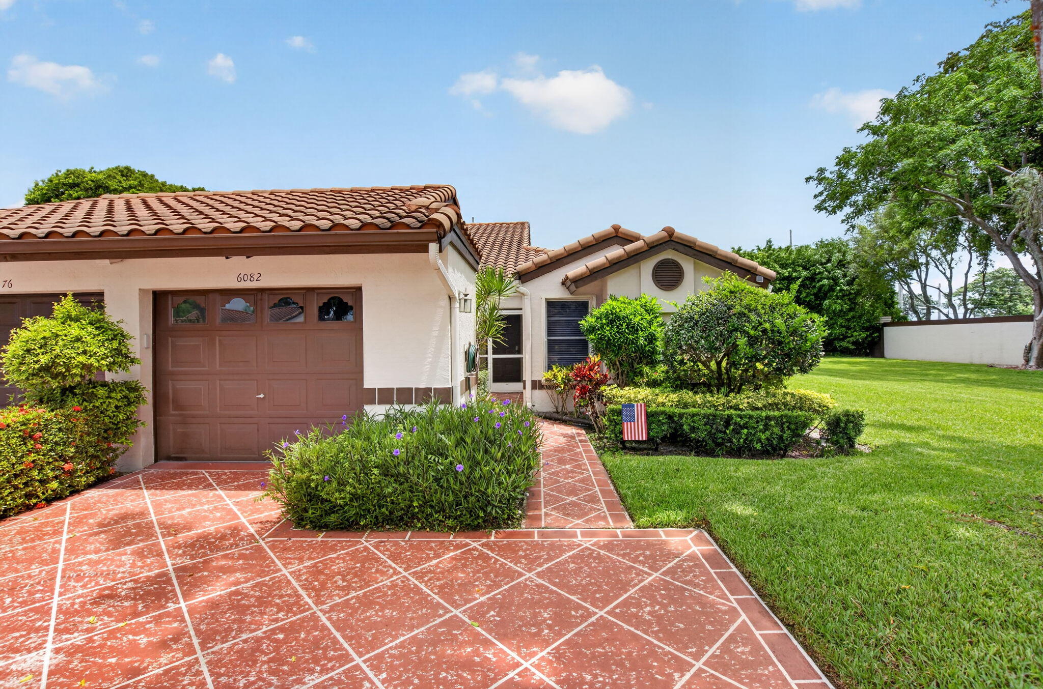 6082 Waldwick Circle