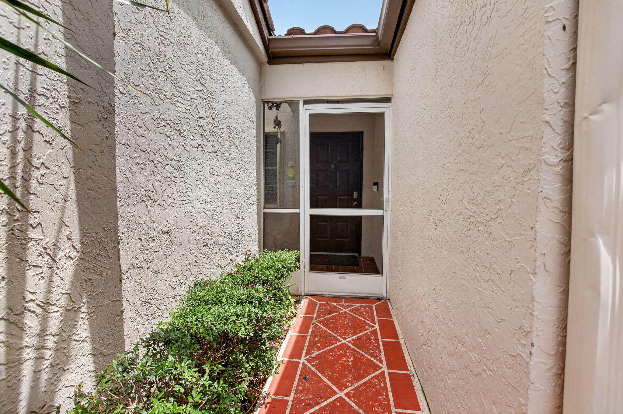 6082 Waldwick Circle