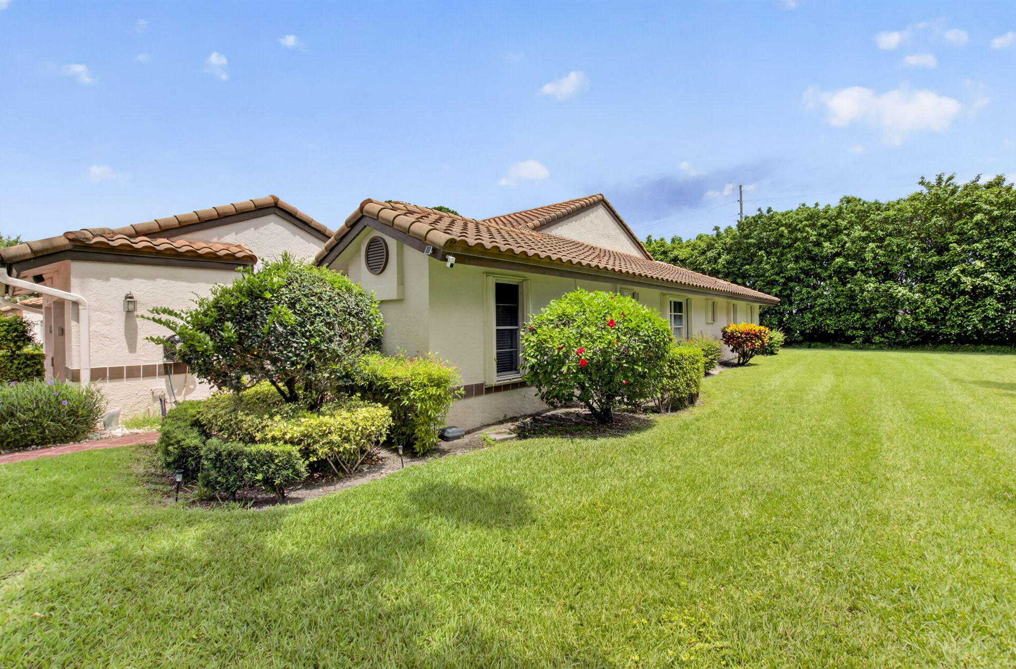 6082 Waldwick Circle