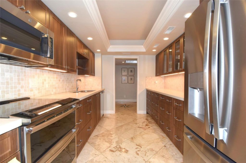 Photo of 800 Cypress Grove Drive #206, Pompano Beach, FL 33069 (MLS # F10426707)