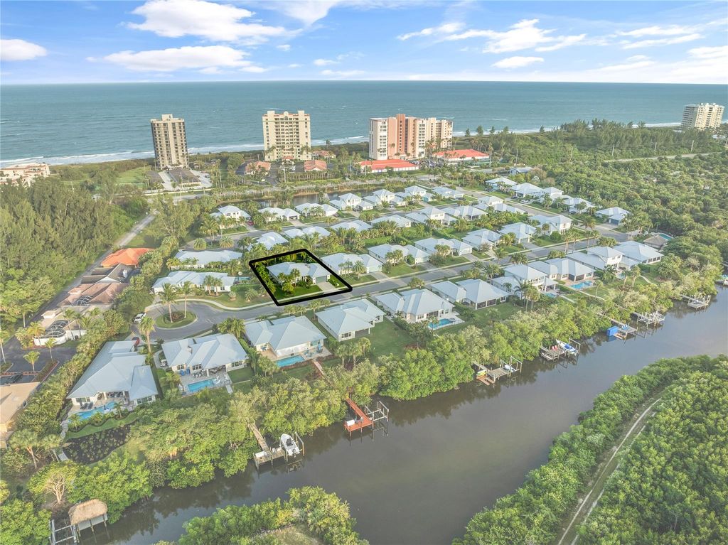Photo of 3924 Shoreside Drive, Hutchinson Island, FL 34949 (MLS # F10425786)