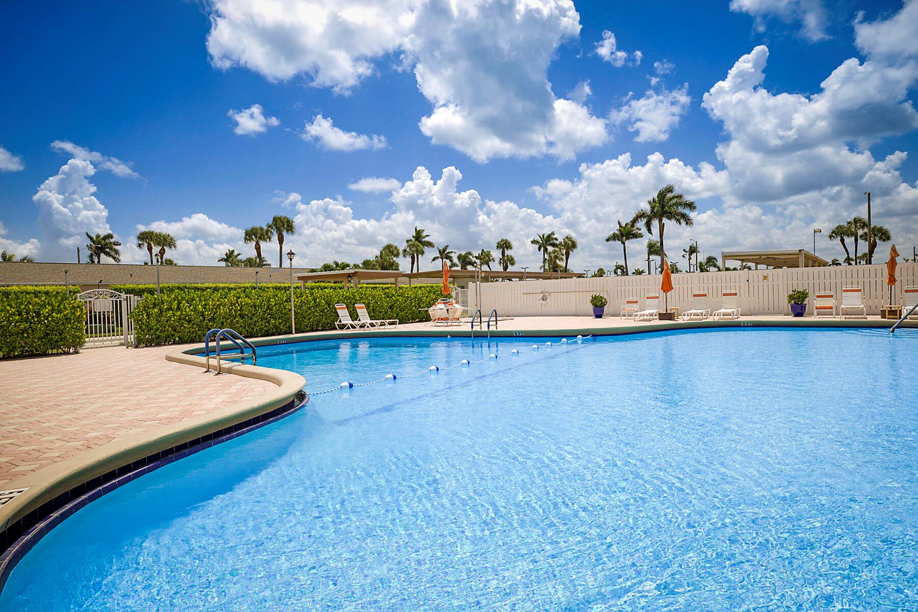 CRESTHAVEN VILLAS 28 COND - Residential Lease