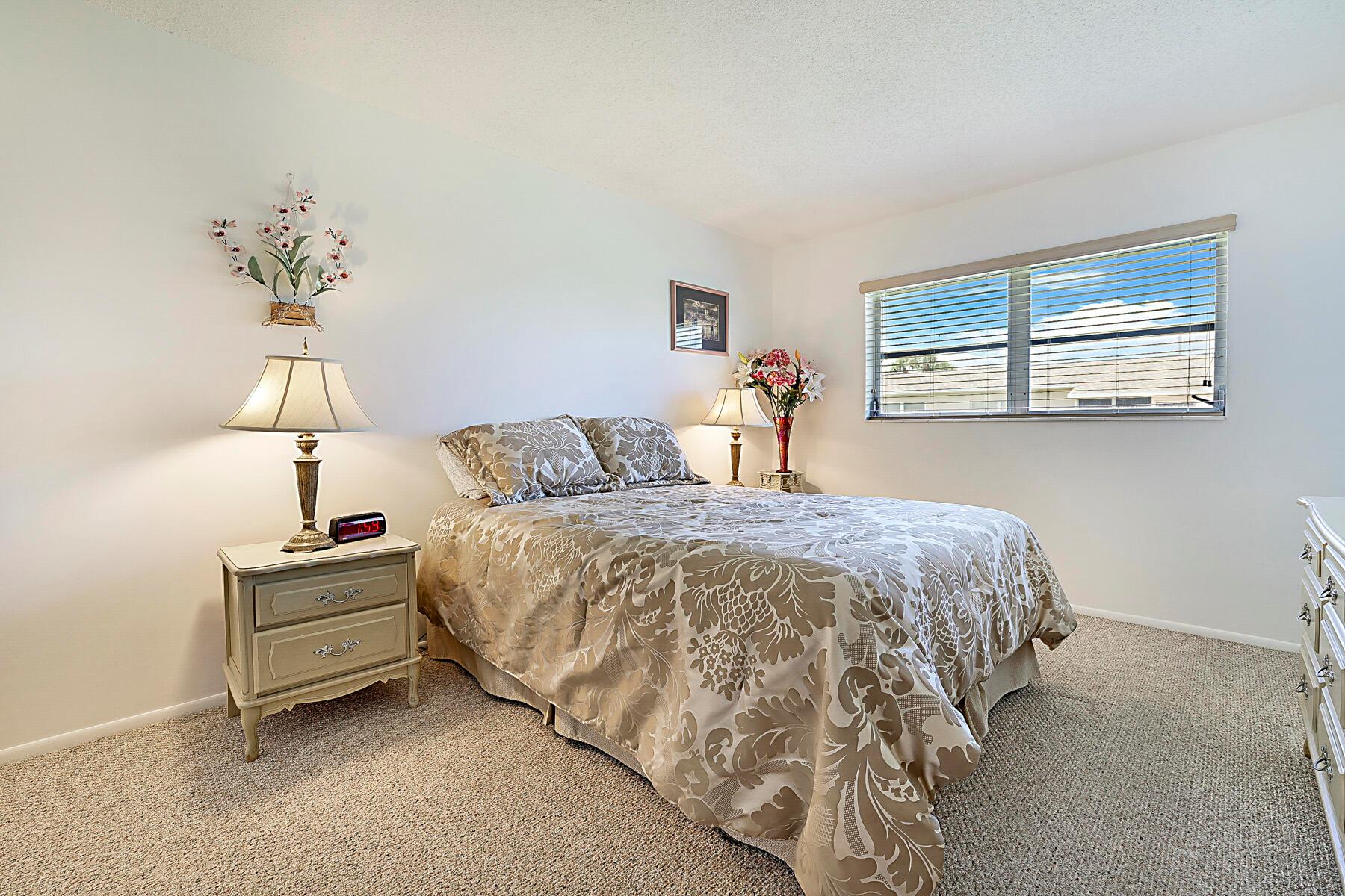 CRESTHAVEN VILLAS 28 COND - Residential Lease