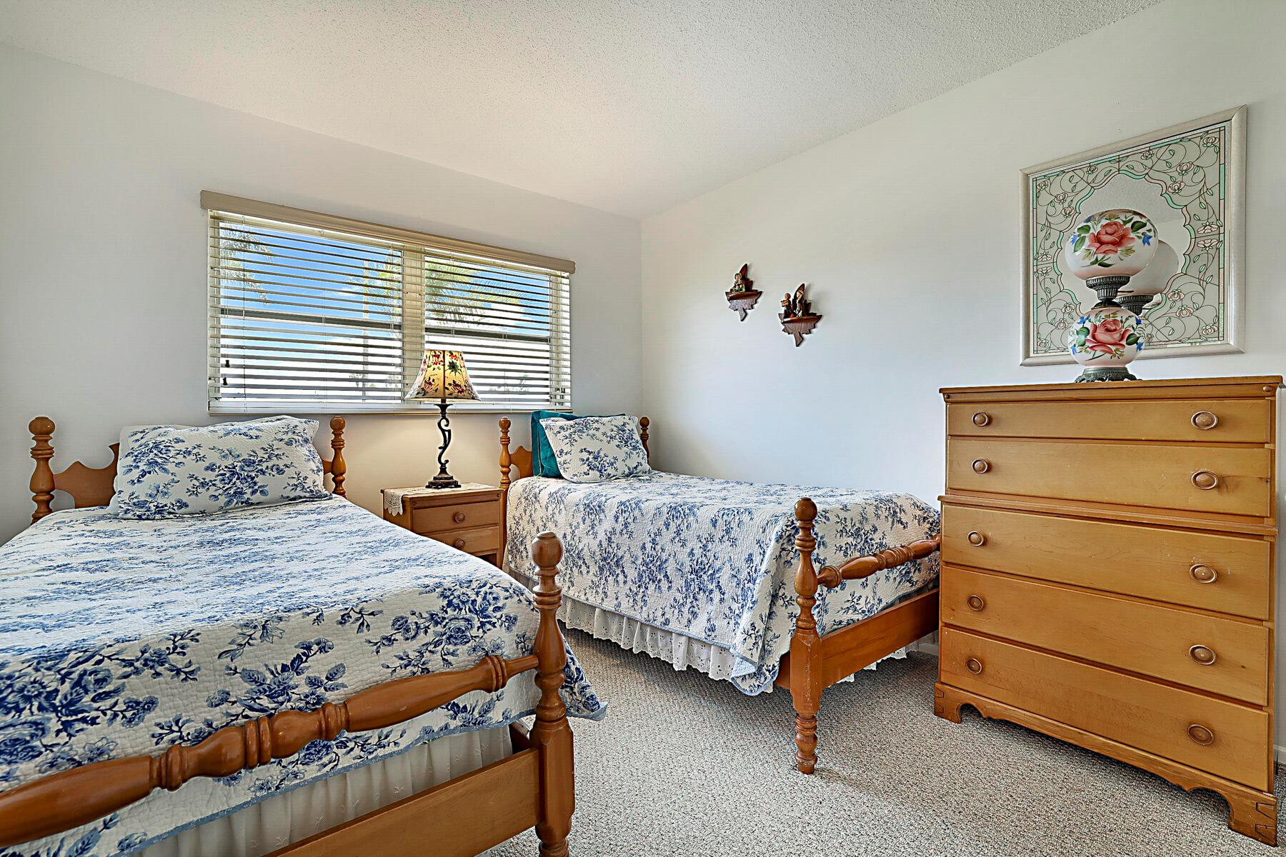 CRESTHAVEN VILLAS 28 COND - Residential Lease