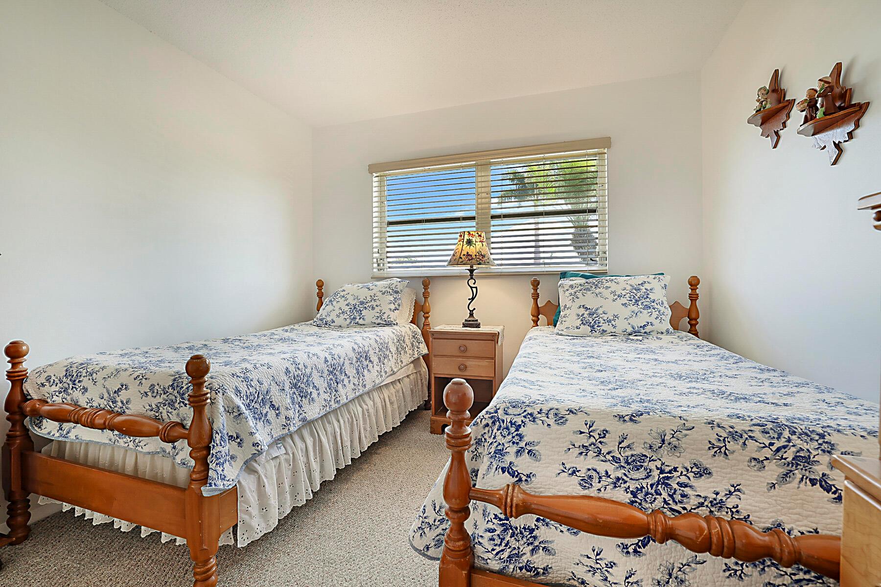 CRESTHAVEN VILLAS 28 COND - Residential Lease