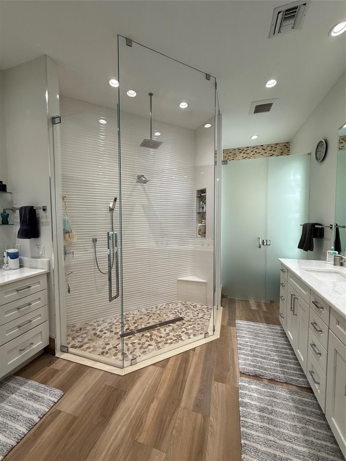 Riverwalk 03 - Residential