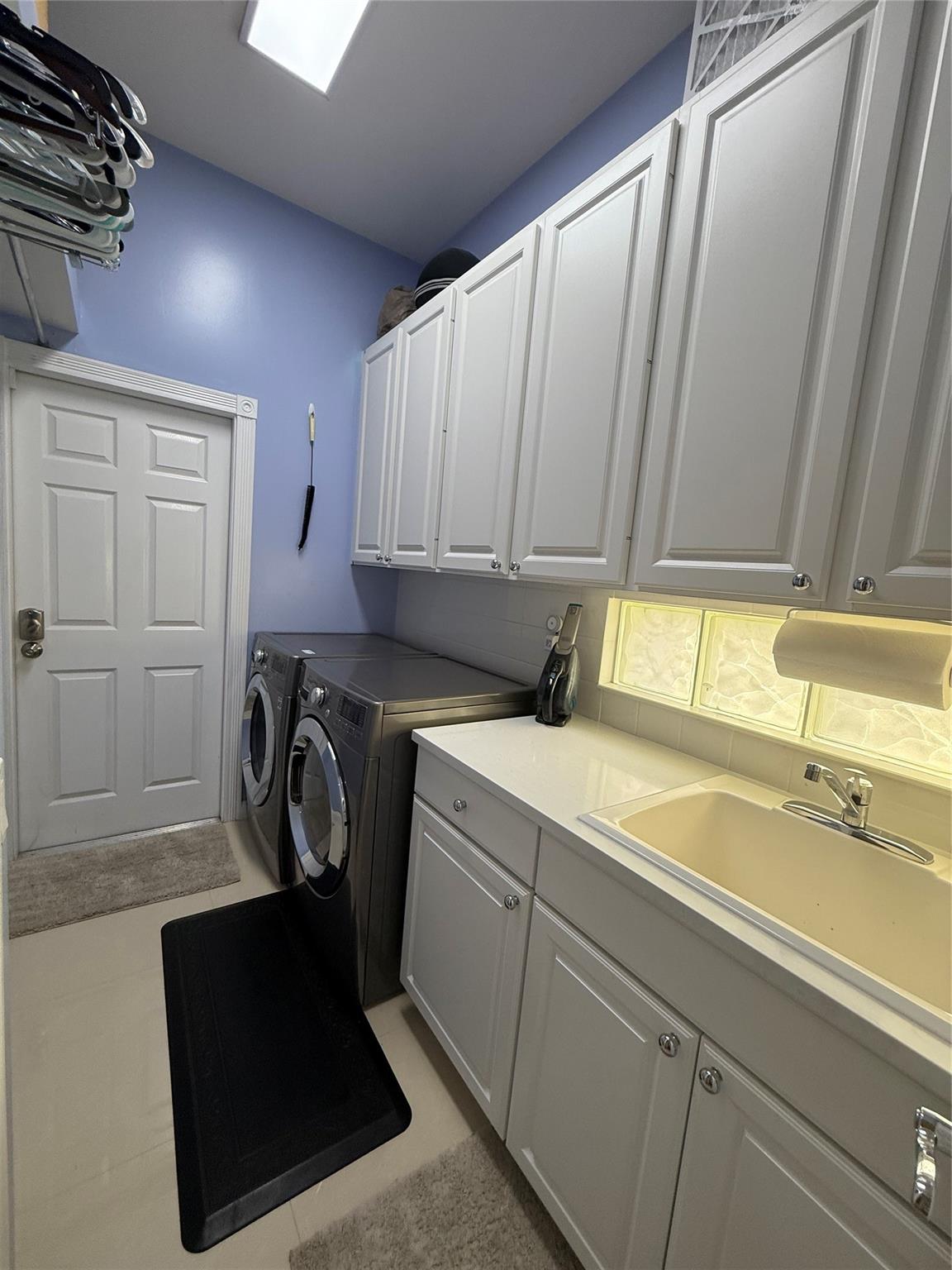 Riverwalk 03 - Residential