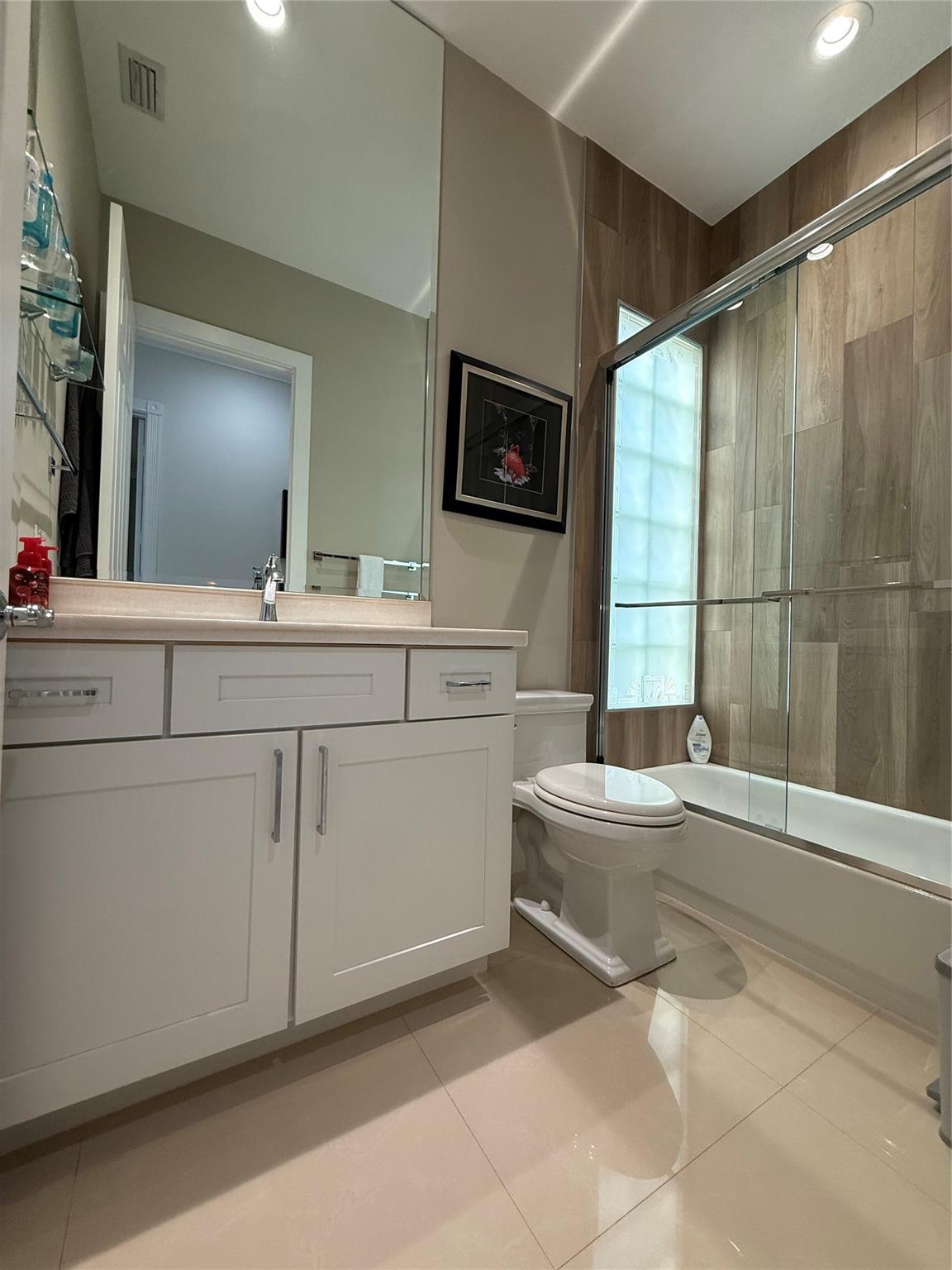 Riverwalk 03 - Residential