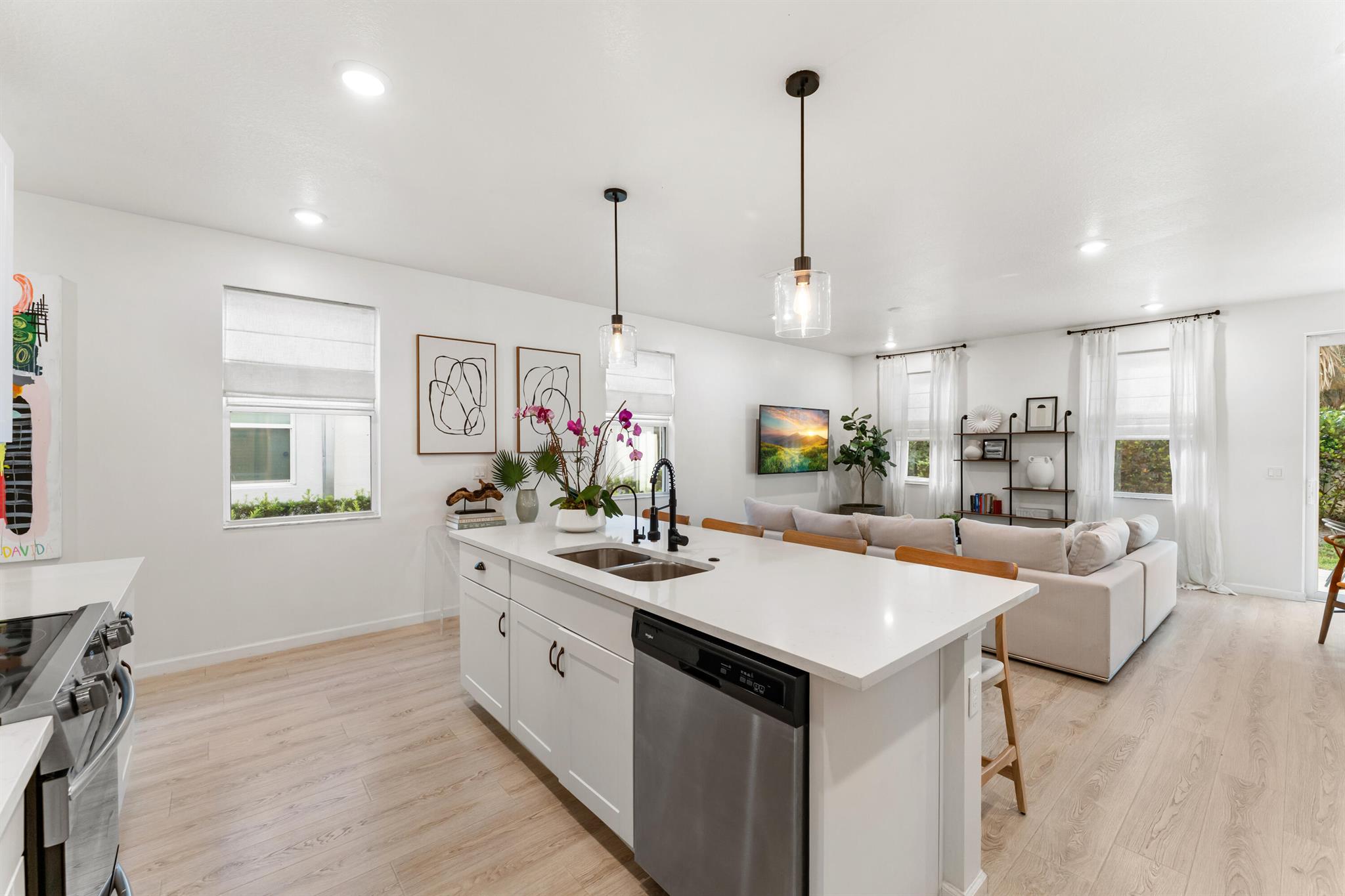 View photos, virtual tours, details... 1780 Lindley Street
