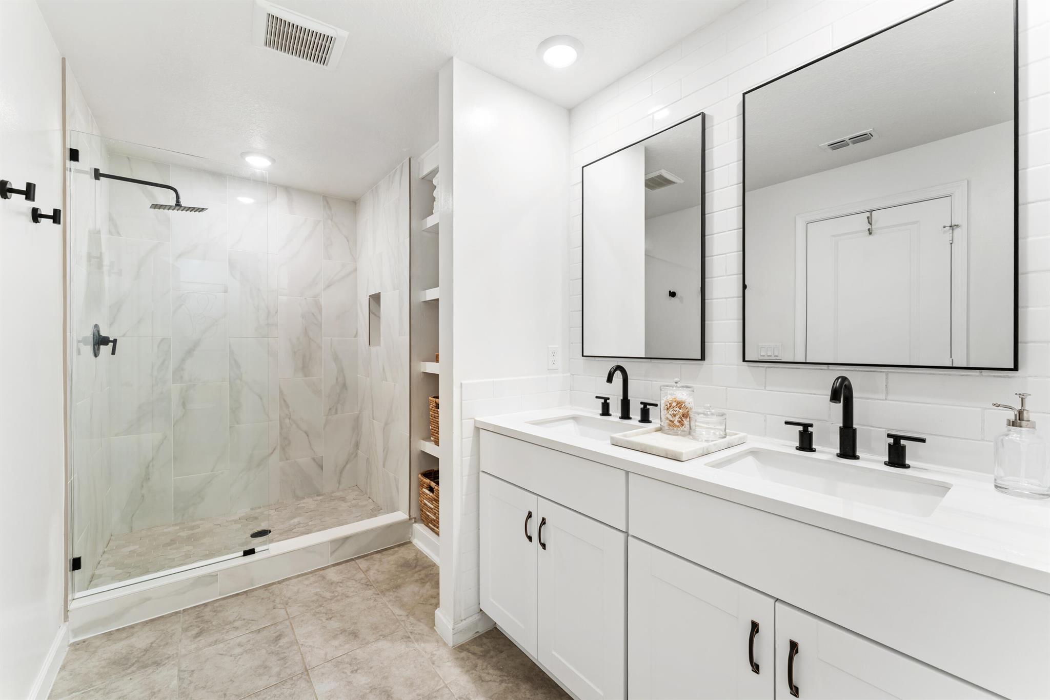 ENCLAVE AT MANGONIA PARK - Residential