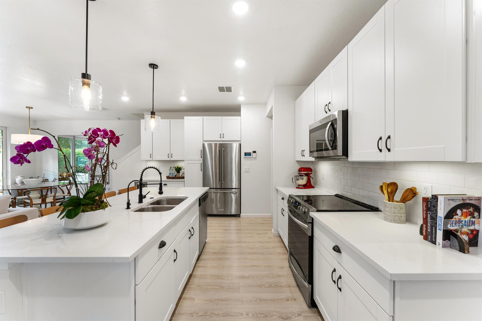 View photos, virtual tours, details... 1780 Lindley Street