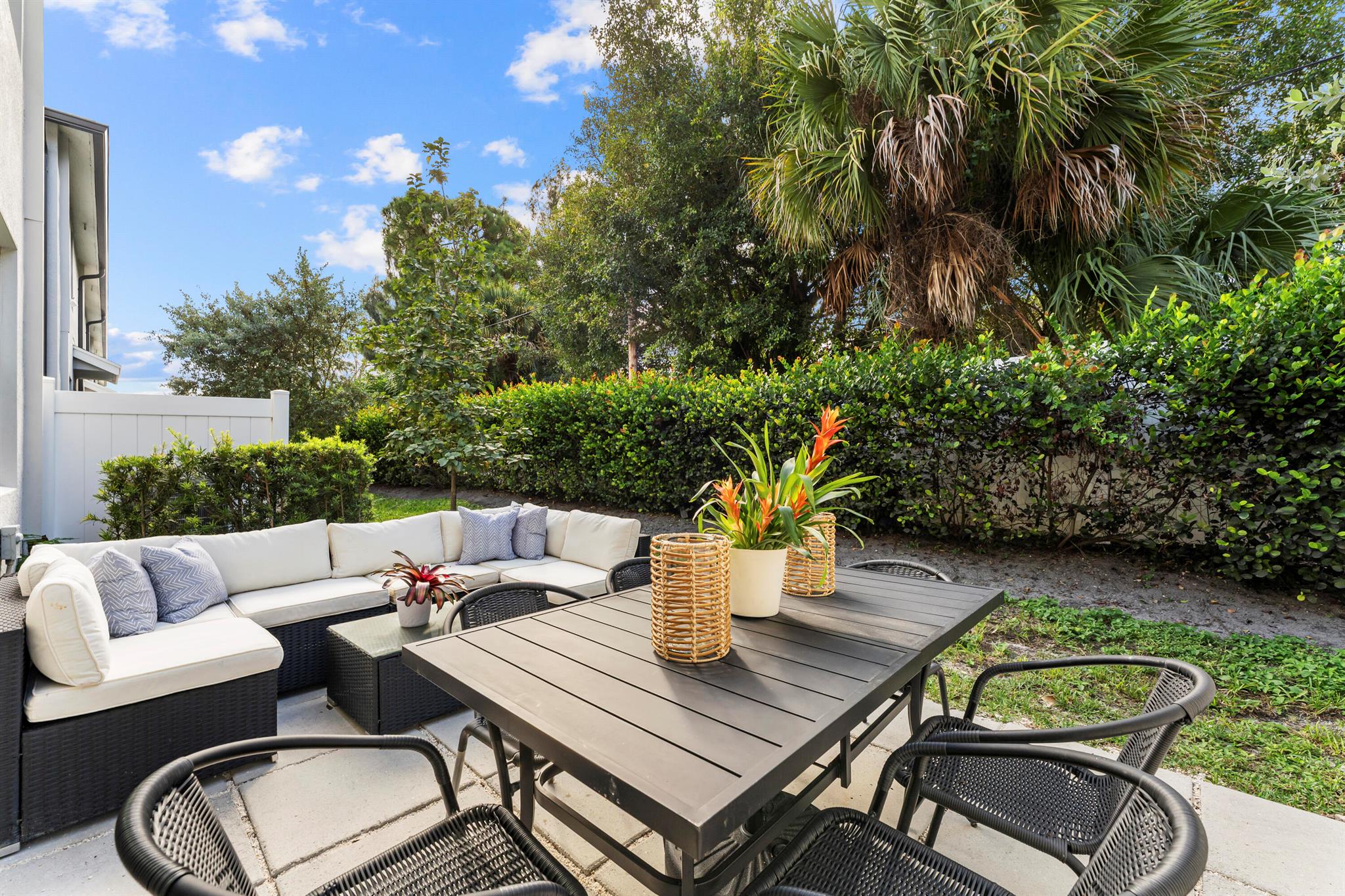 ENCLAVE AT MANGONIA PARK - Residential