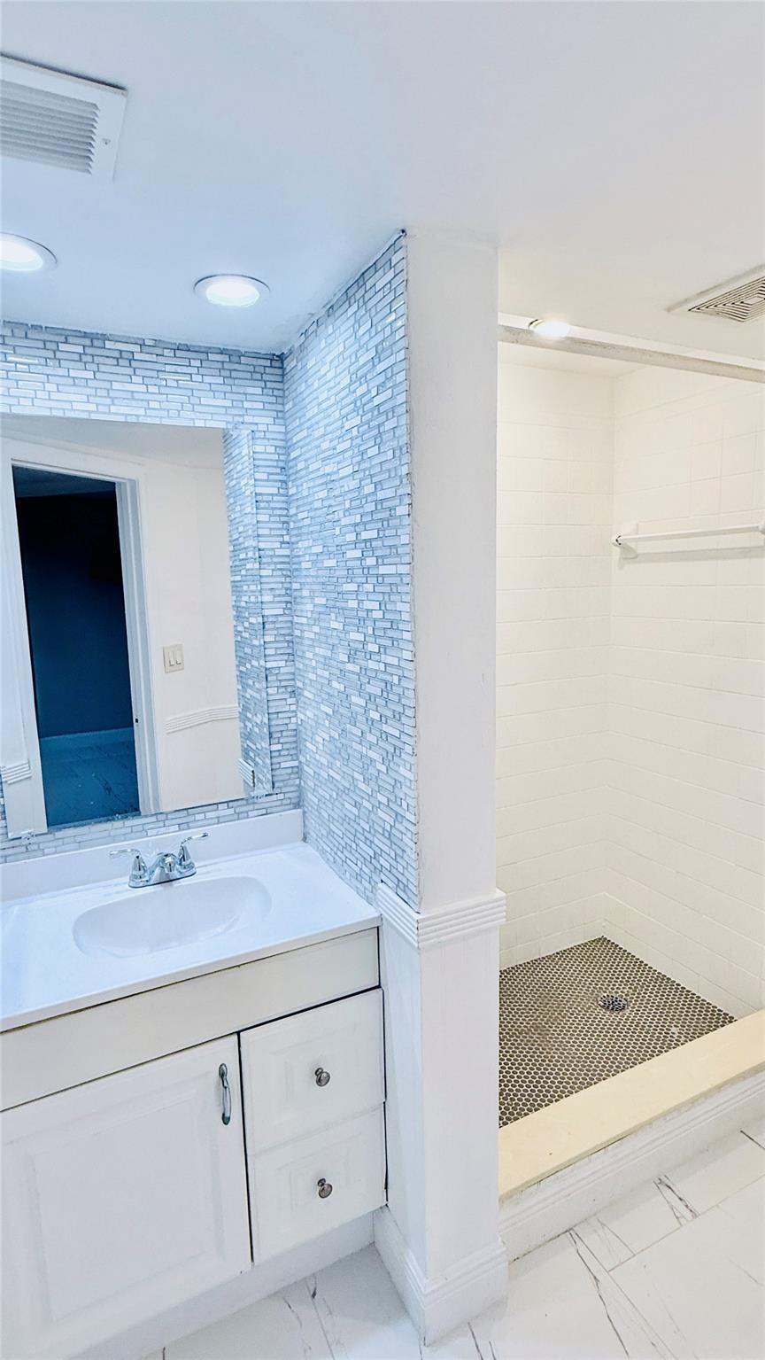 Versailles Gardens Condo - Residential Lease