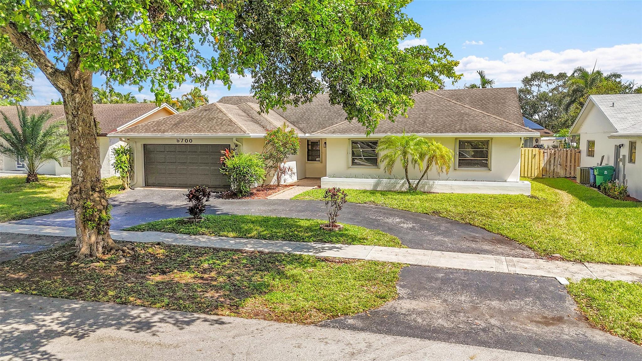 Flamingo Gardens-Black Ol - Residential Lease