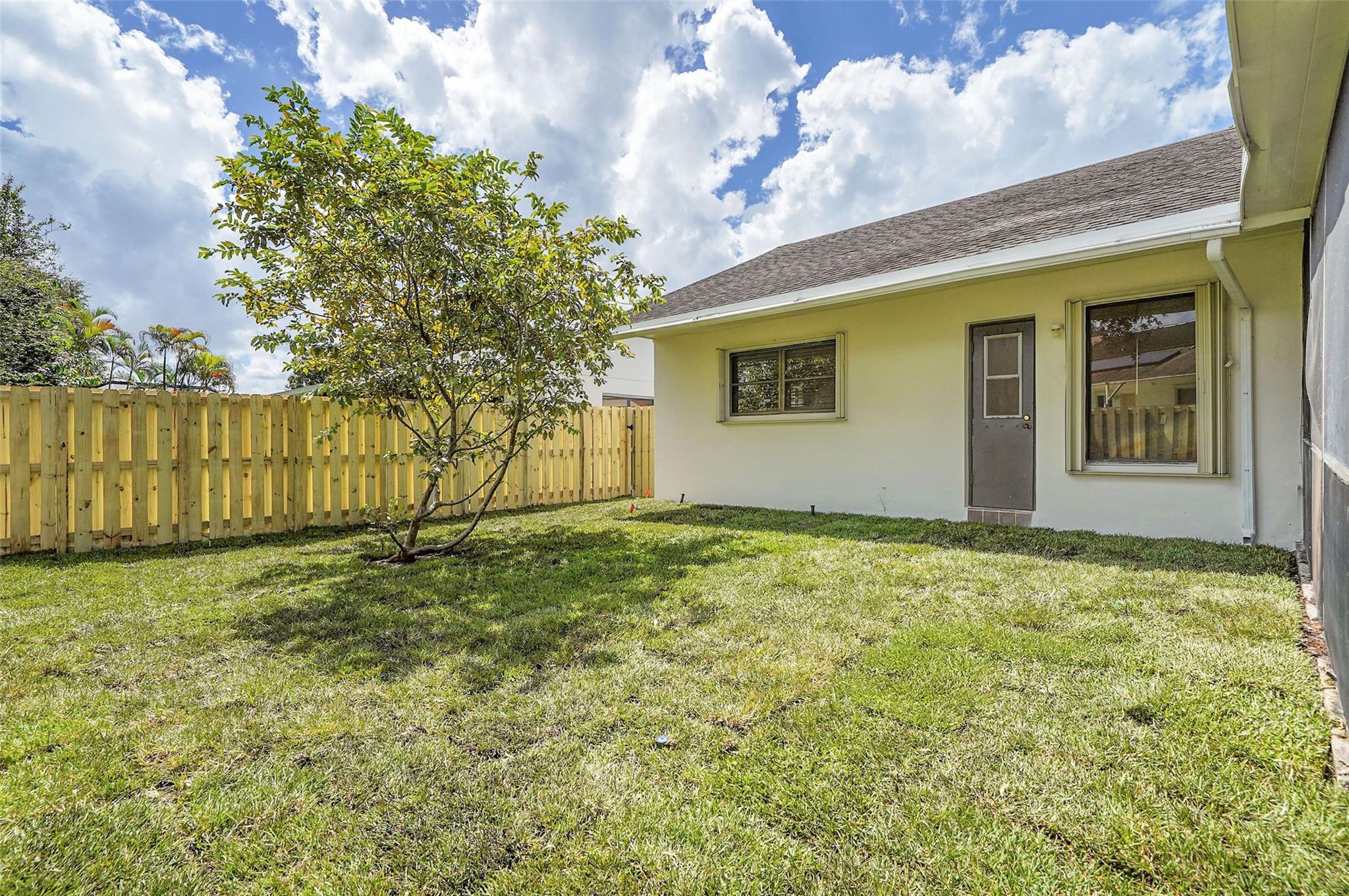 Flamingo Gardens-Black Ol - Residential Lease
