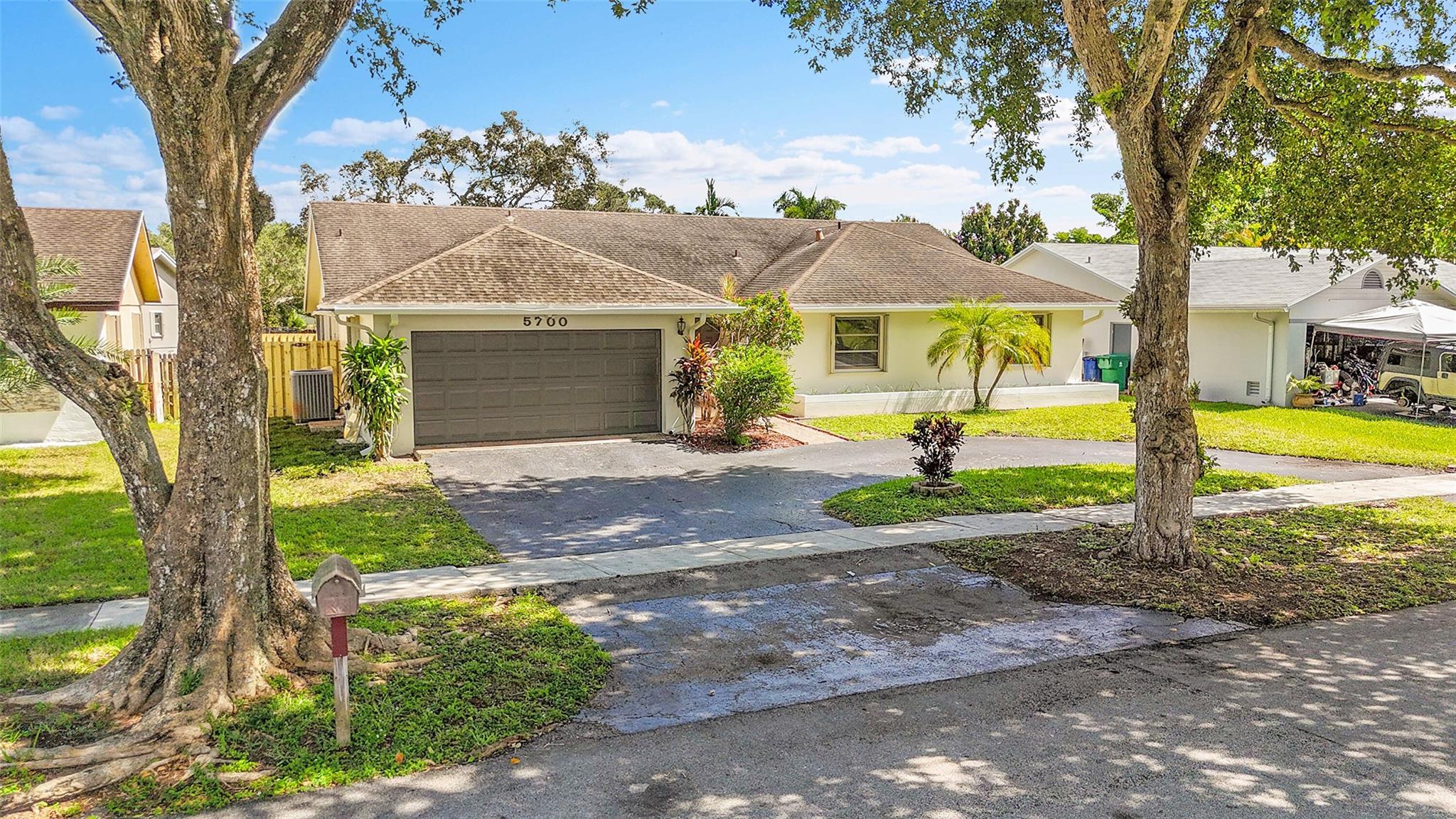 Flamingo Gardens-Black Ol - Residential Lease