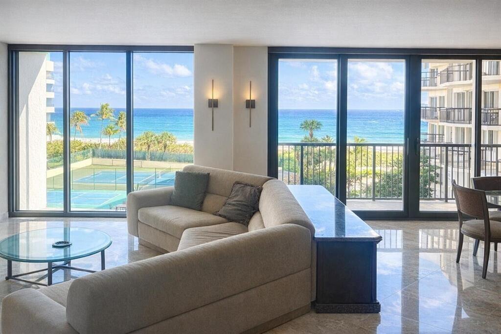 HAMPTON BEACH CLUB CONDO - Residential Lease